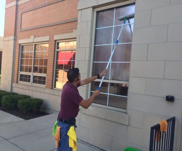 Window Cleaning in Darien, IL (1)